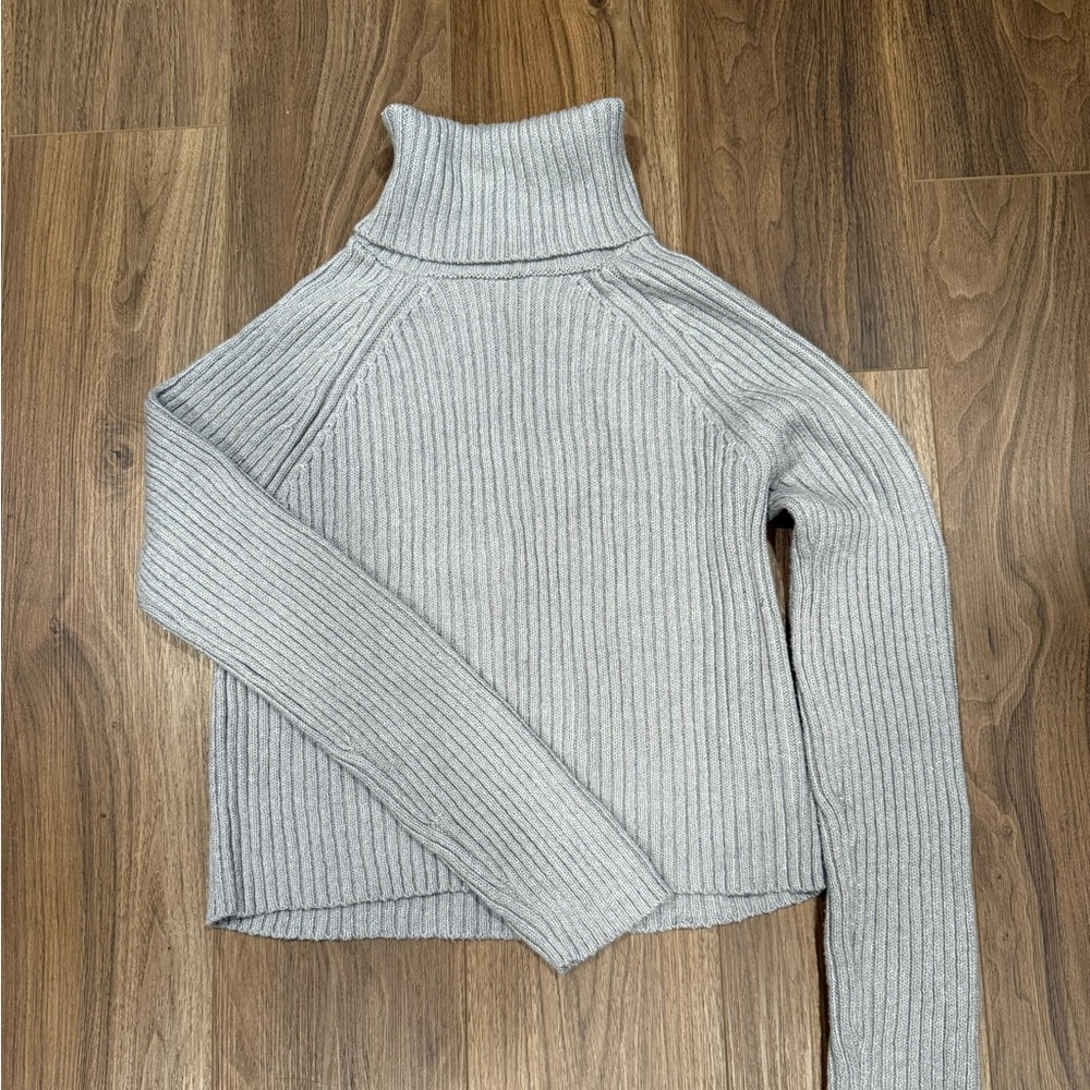 Cropped Turtle Neck Sweater